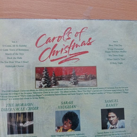 Hallmark Presents: Carols of Christmas Vinyl - Picture 6 of 10